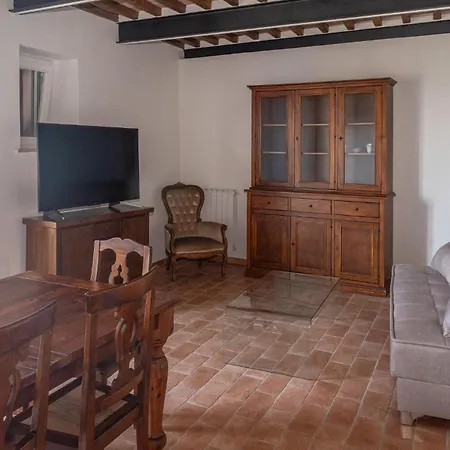 Podere La Terrazza Con Piscina Holiday home
